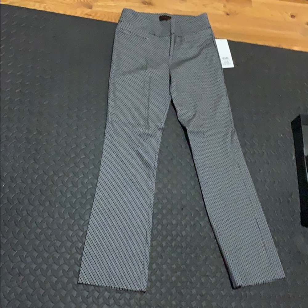 Black and grey pant